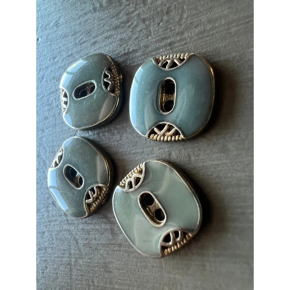 Vintage Buttons 0.5
